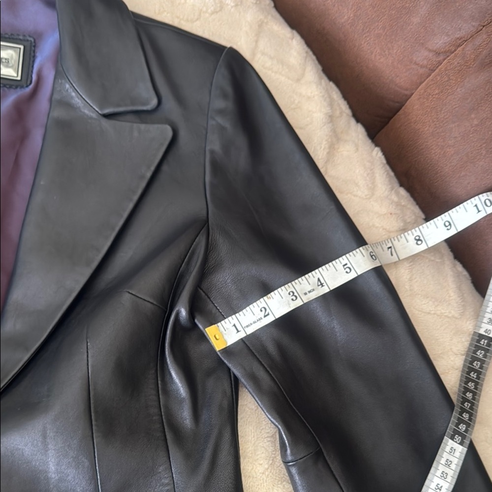 Women's Black Leather Jacket - Picture 9 of 16